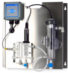 Analizador de cloro libre CLF10 sc con controlador SC200 y sensor de pH combinado