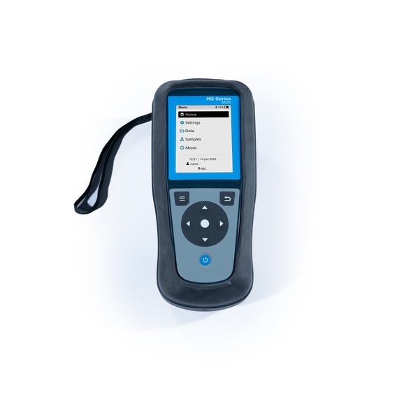 Medidor de conductividad CD4309 para análisis de calidad de agua.